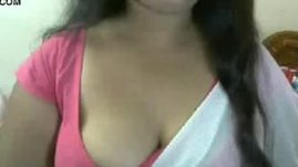 Sweety Aunty big tits show on cam 8