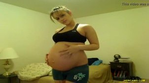 Pregnnt Tori Taylor Blue Shorts