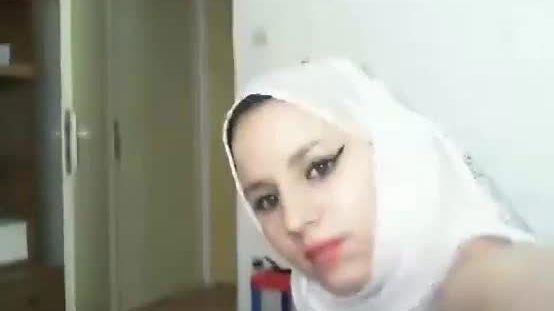 Enticing Arab Hooker With A Hijab