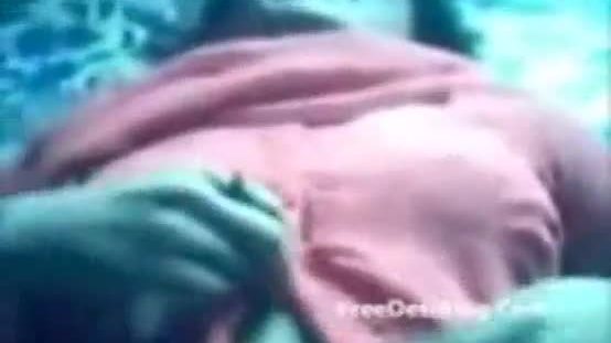 Indian desi with big boobs sucking video