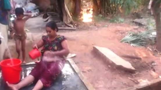 Bathing aunty realy