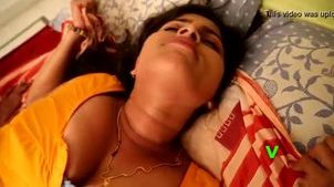 Hot desi aunty romance